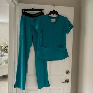 Teal sketches Women's Scrub Set